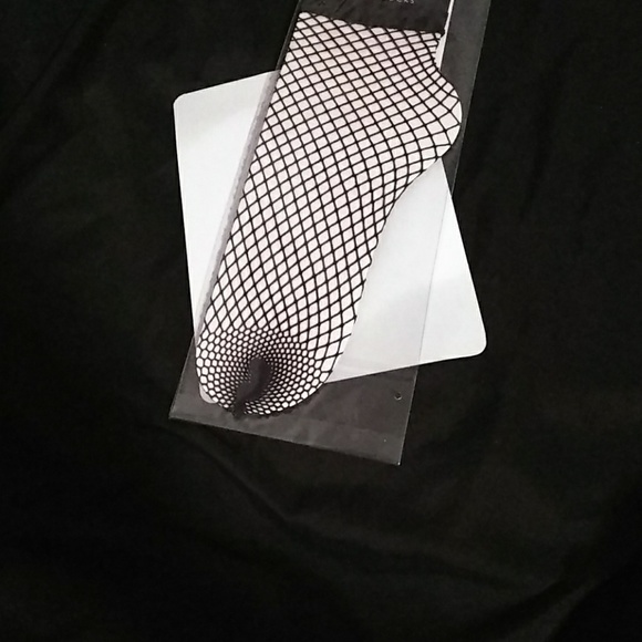 Fishnet Socks - Picture 2 of 2